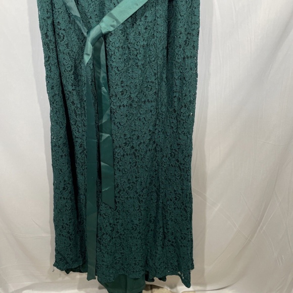 NEW Adrianna Papell [ Plus Size‎ 20W ] Ribbon-Belt Lace Gown in Forest - Picture 9 of 12